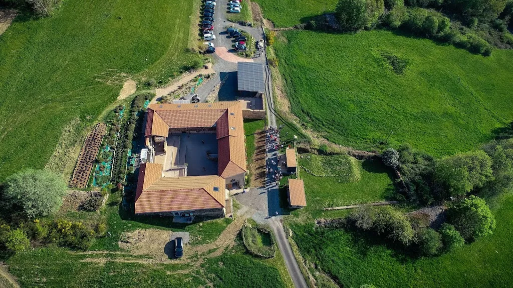 Photo 3 - Salle Mariage Lyon "Domaine Des Monts Du Lyonnais"