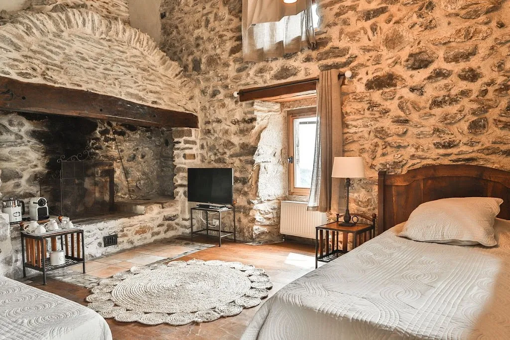 Photo 2 - Le Hameau de la Mûre - Gîtes, Chambres et Tables d'hôtes