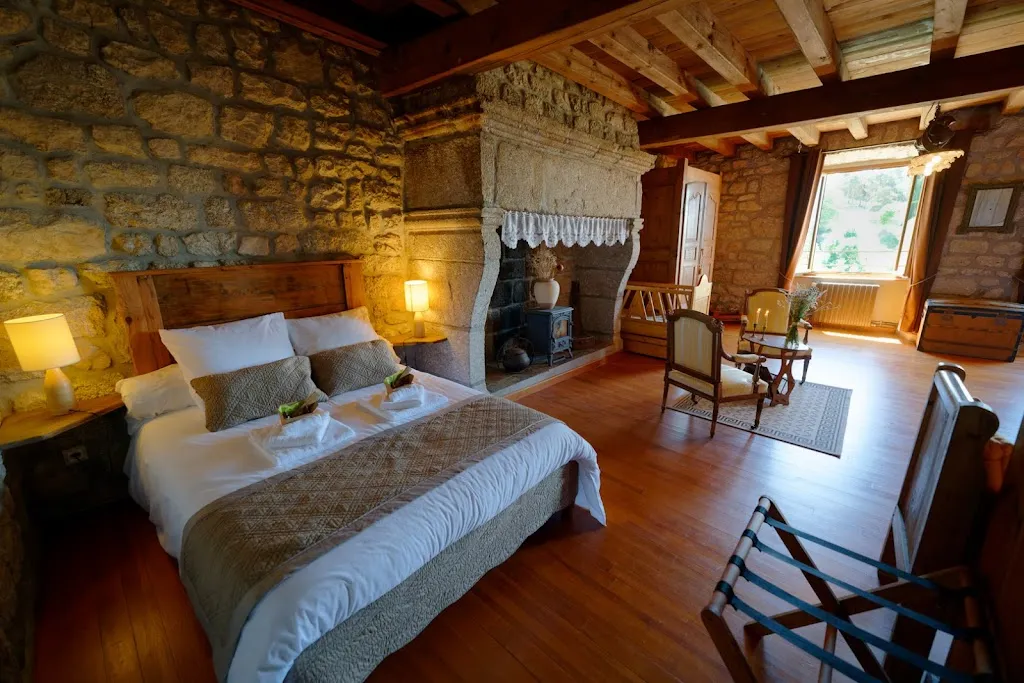 Photo 2 - LE PETIT CHATEAU DU VILLARD Chambres et table d'hôtes