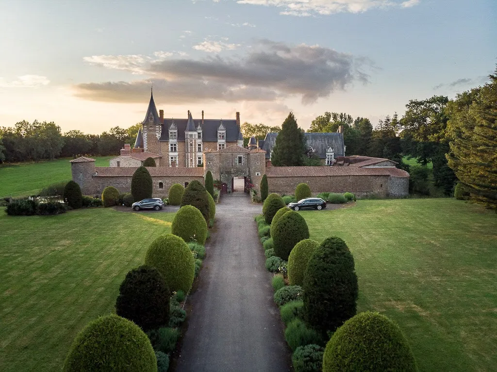 Photo 3 - Château De La Colaissière