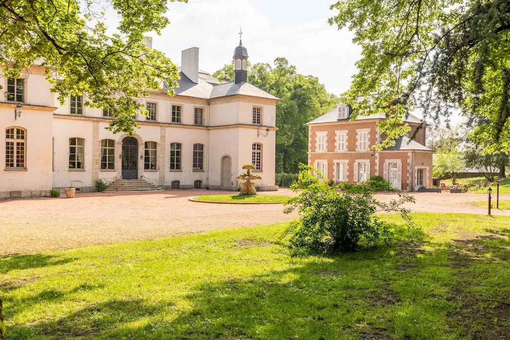 Chambre d'hotes & Gîte Vichy : Château de Charmeil