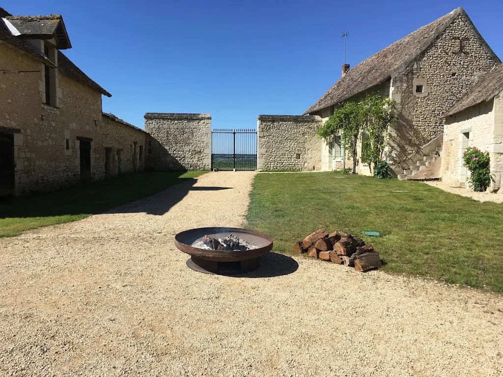 Photo 3 - Château de la Tour d'Oyré