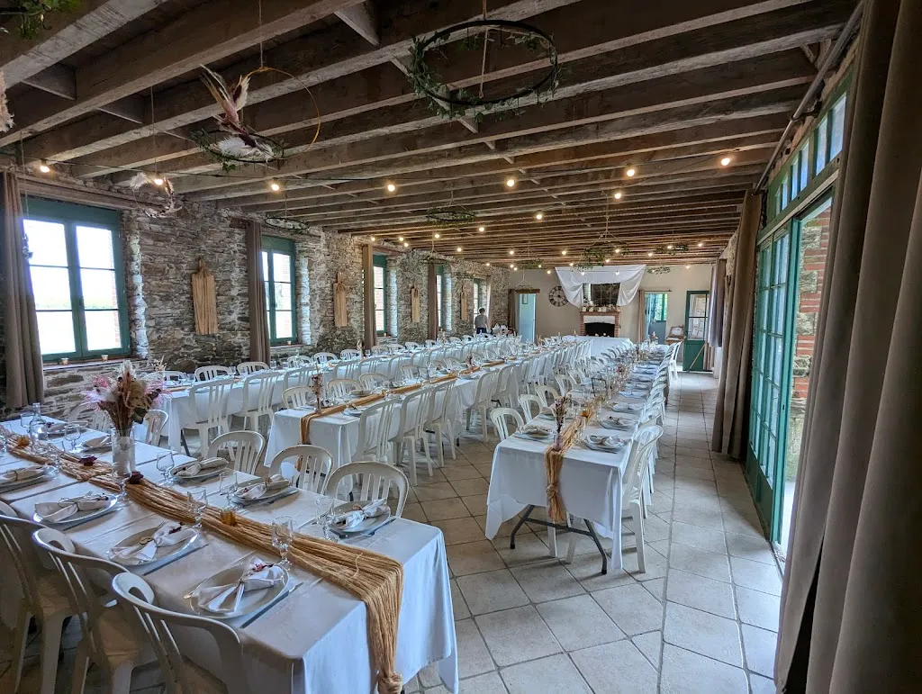 Photo 3 - la cour des montys