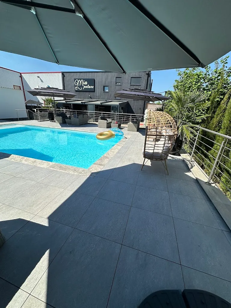 MIA PALACE