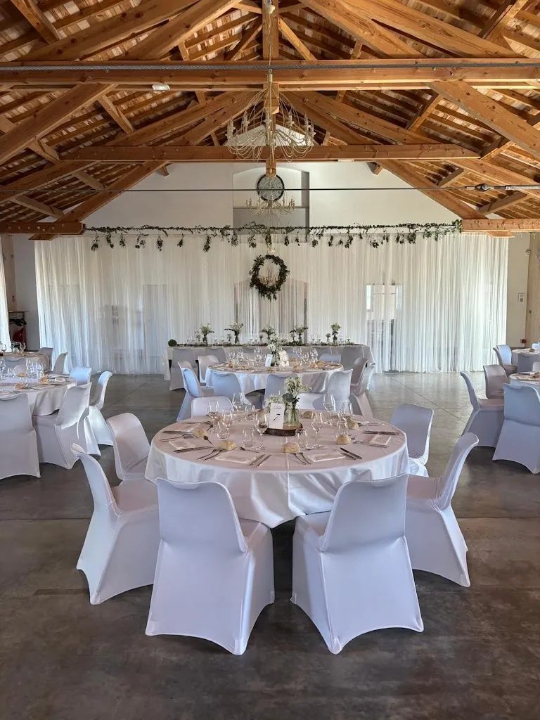 Photo 2 - Salle de réception Le Clos de La Crinoline