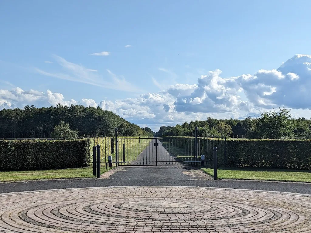 Photo 3 - Château de Longue Plaine