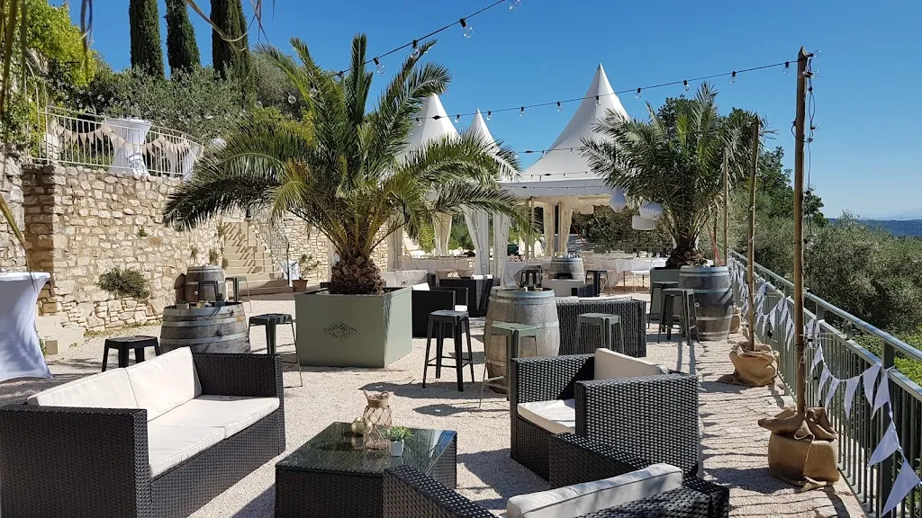 Photo 2 - Domaine mariage Provence Le Clos d'Hullias
