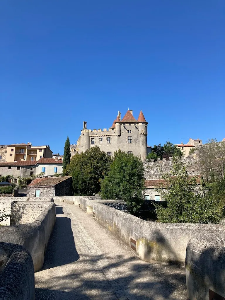 Photo 3 - Château de Murol en Saint-Amant