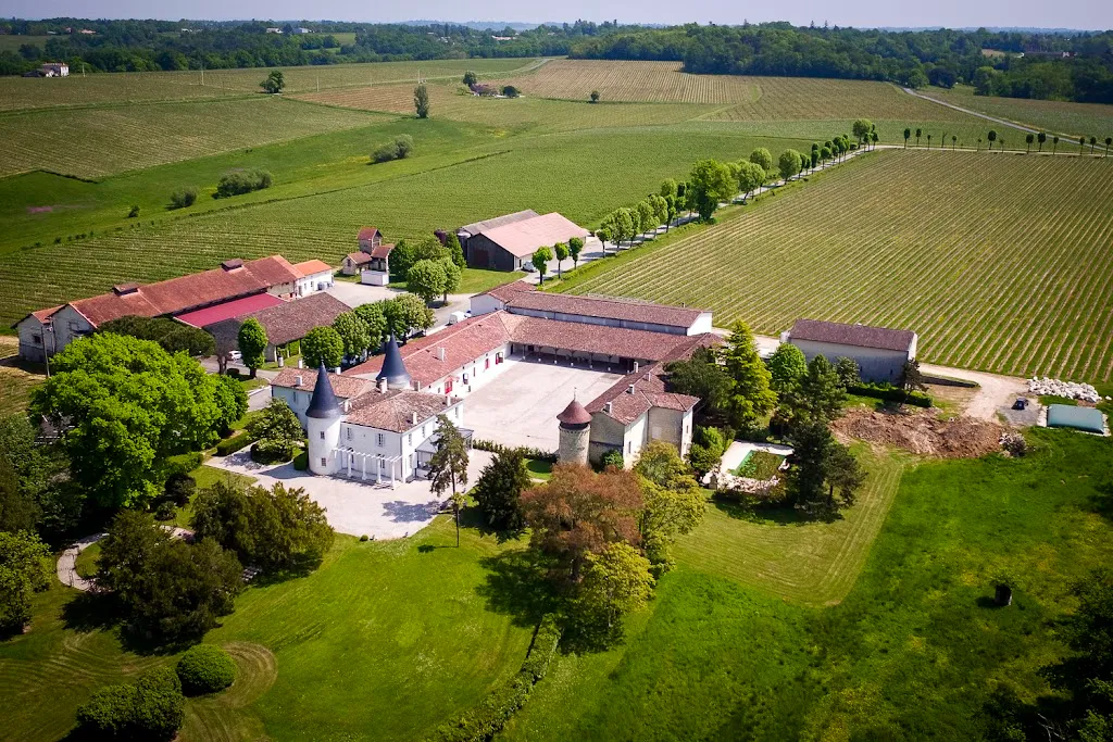 Photo 1 - Château de Seguin