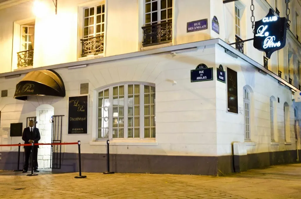 Photo 3 - Le Privé (Location de salle Paris, Anniversaire 30 ans, 40 ans, 50 ans, Soirée d'entreprise
