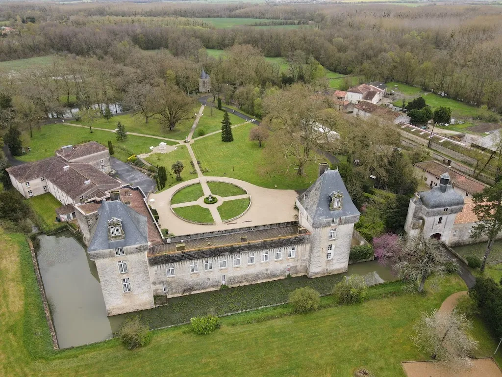 Photo 2 - Château de Mornay