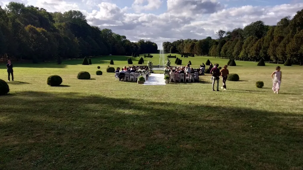 Photo 2 - Château de Champlâtreux