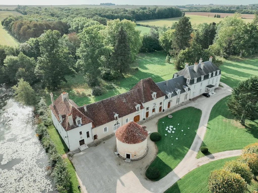 Photo 2 - Château de Villefargeau